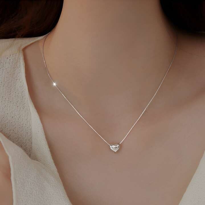 Elegant Heart Pendant Brass Necklace with Rhodium-Plated - Image 2